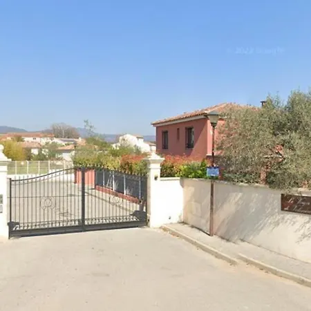 Villa French Riviera Garden Retreat -villa 1 Bed Frejus